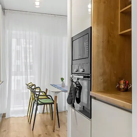 Living In Color - Modern Getaway Apartment Bucharest Exterior photo
