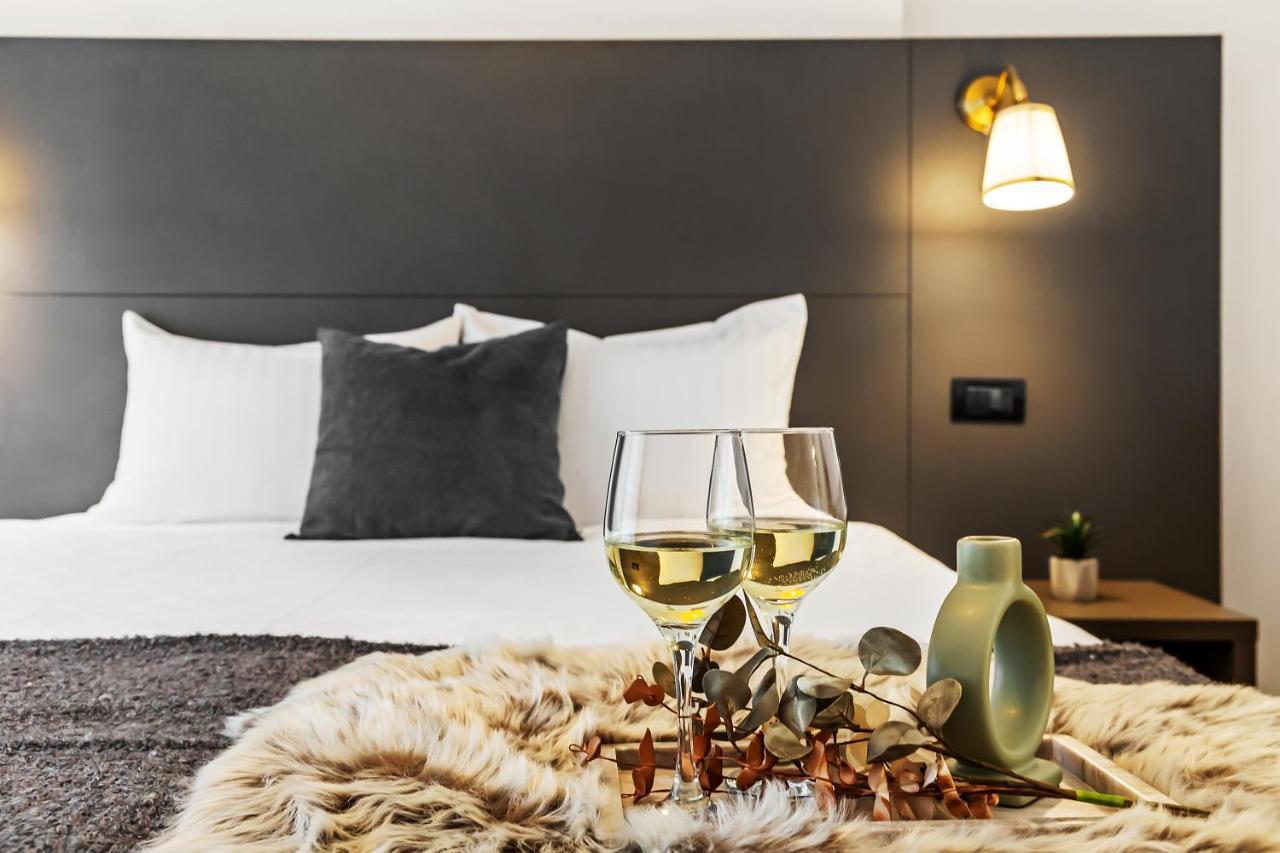 Appartamento Living In Color - Modern Getaway Bucarest