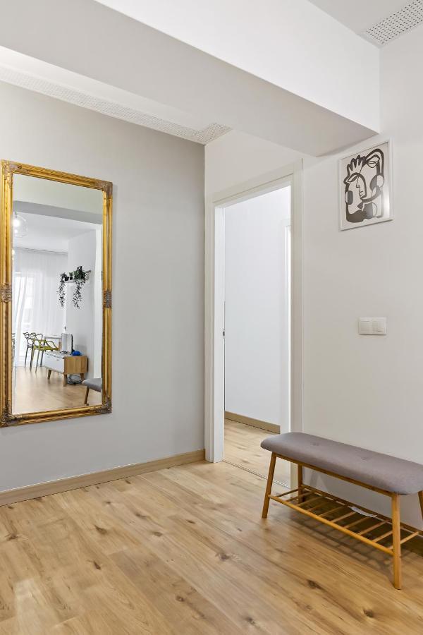 Living In Color - Modern Getaway Appartamento Bucarest